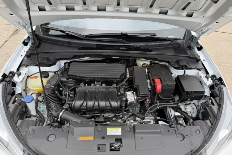 Used Dongfeng Aeolus Yixuan 2025 1.5L Automatic Luxury Version Engine Bay