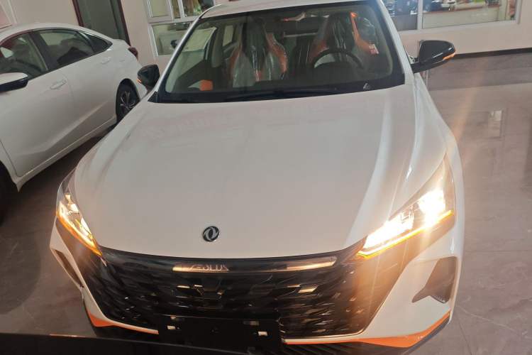 Used Dongfeng Aeolus Yixuan 2025 1.5L Glory Edition Exterior 1