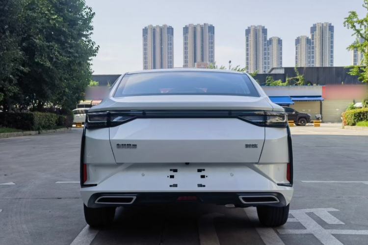 Used Dongfeng Aeolus Yixuan 2025 1.5L Automatic Luxury Version Exterior 1