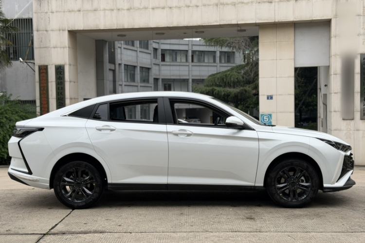 Used Dongfeng Aeolus Yixuan 2025 1.5L Automatic Luxury Version Exterior 11