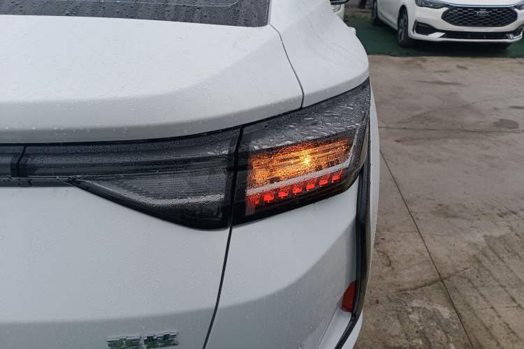 Used Dongfeng Aeolus Yixuan 2025 1.5L Automatic Luxury Version Exterior 2