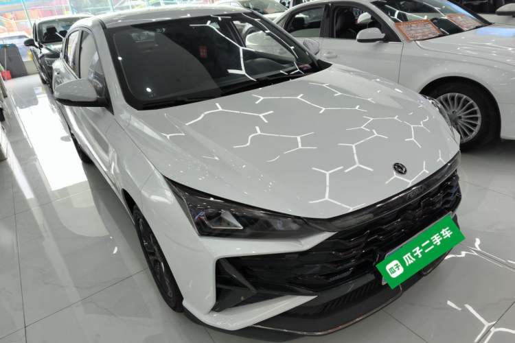 Used Dongfeng Aeolus Yixuan 2025 1.5L Automatic Luxury Version Exterior 2