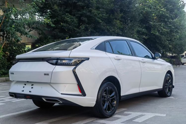 Used Dongfeng Aeolus Yixuan 2025 1.5L Automatic Luxury Version Exterior 3