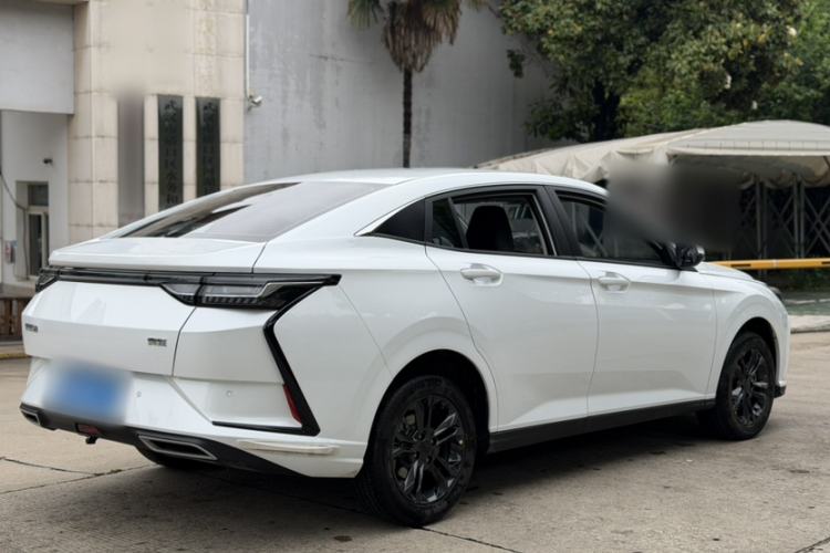 Used Dongfeng Aeolus Yixuan 2025 1.5L Automatic Luxury Version Exterior 3