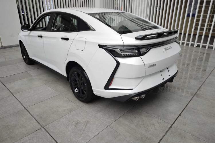 Used Dongfeng Aeolus Yixuan 2025 1.5L Glory Edition Exterior 4