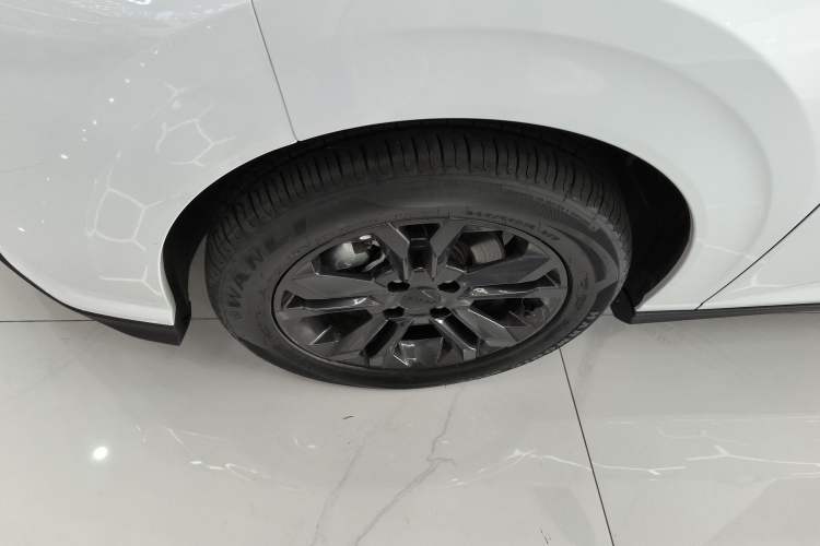 Used Dongfeng Aeolus Yixuan 2025 1.5L Automatic Luxury Version Exterior 7