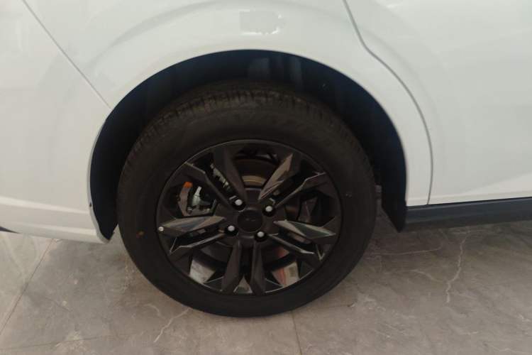 Used Dongfeng Aeolus Yixuan 2025 1.5L Glory Edition Exterior 8