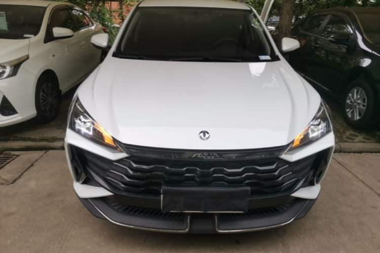 Used Dongfeng Aeolus Yixuan 2025 1.5L Automatic Luxury Version Front