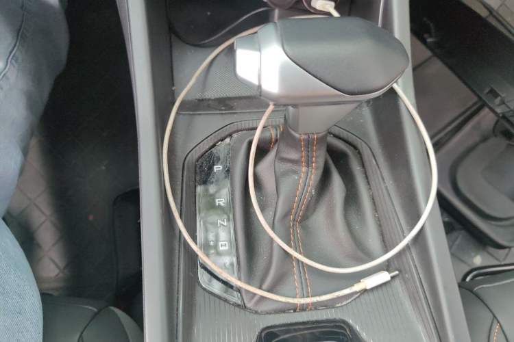 Used Dongfeng Aeolus Yixuan 2025 1.5L Automatic Luxury Version Gear Lever