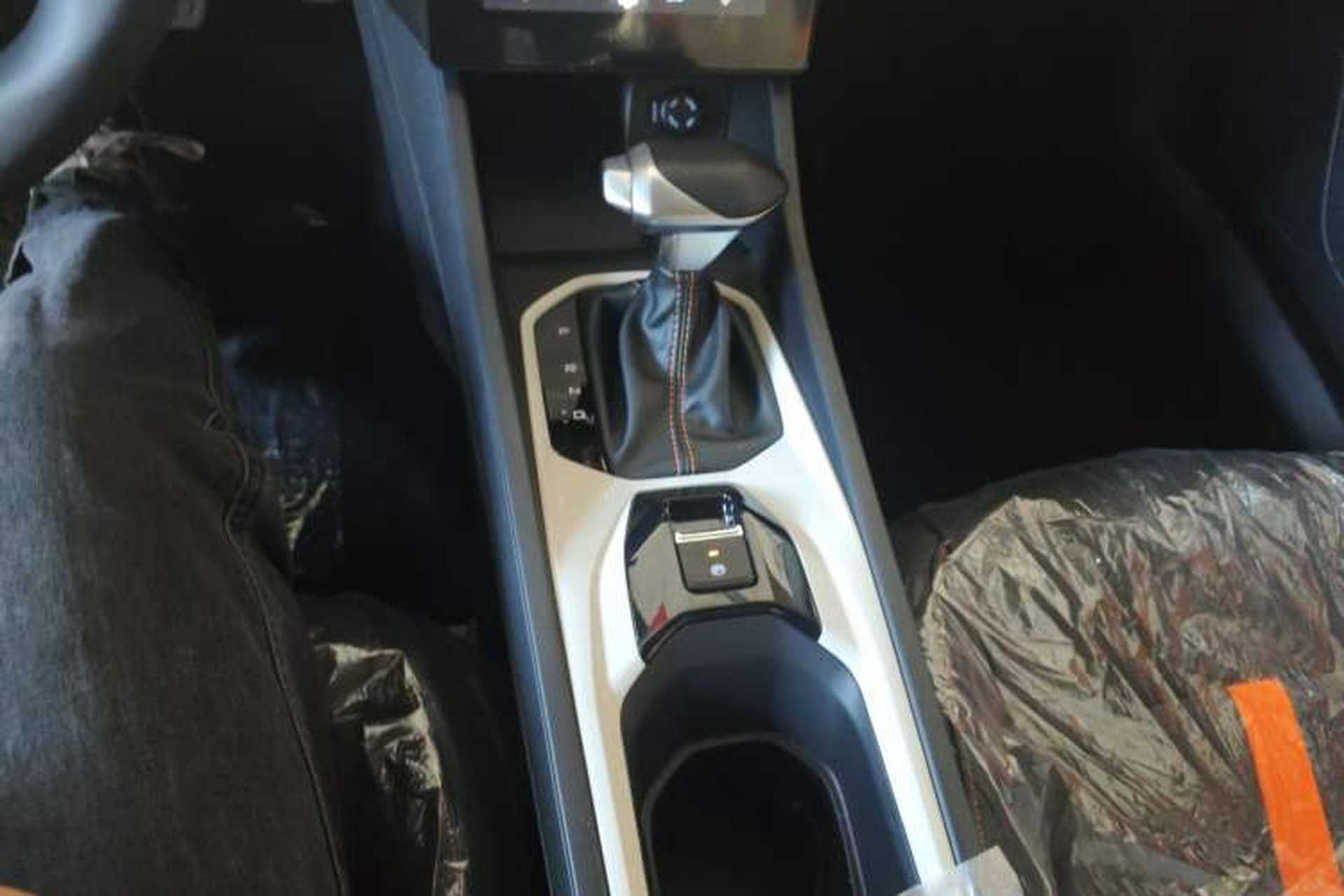 Used Dongfeng Aeolus Yixuan 2025 1.5L Glory Edition Gear Lever