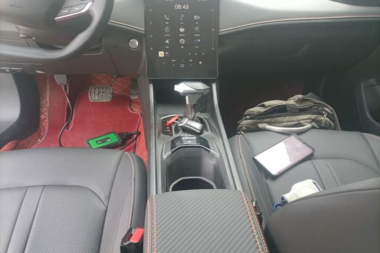 Used Dongfeng Aeolus Yixuan 2025 1.5L Automatic Luxury Version Gear Lever