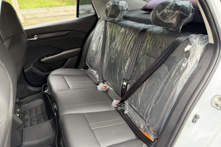 Used Dongfeng Aeolus Yixuan 2025 1.5L Automatic Luxury Version Interior 1