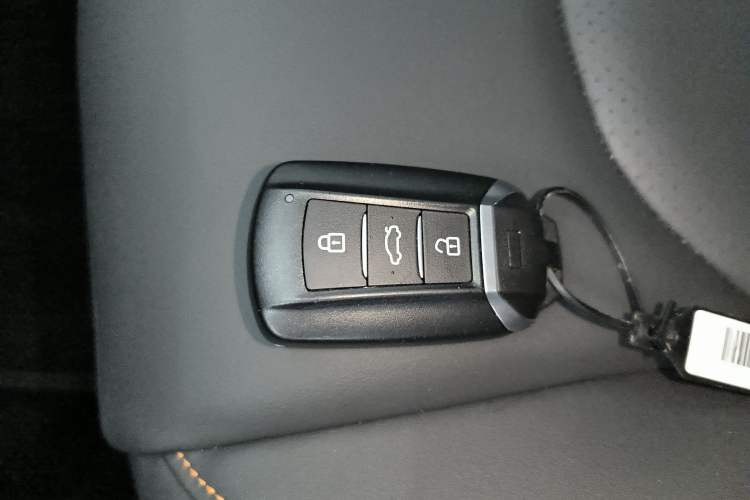 Used Dongfeng Aeolus Yixuan 2025 1.5L Automatic Luxury Version Interior 1