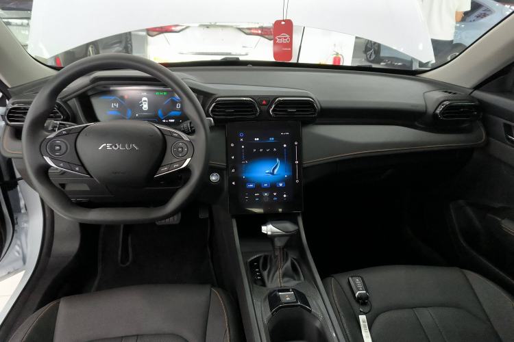 Used Dongfeng Aeolus Yixuan 2025 1.5L Automatic Luxury Version Interior 2