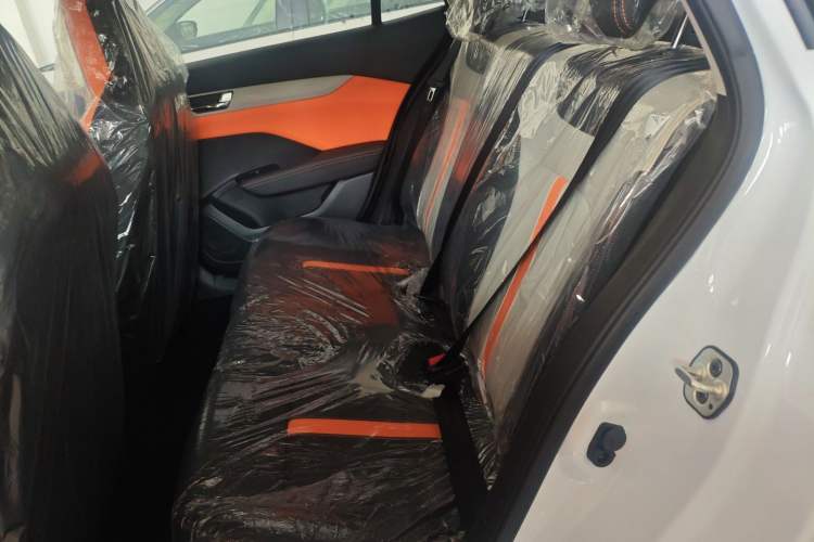 Used Dongfeng Aeolus Yixuan 2025 1.5L Glory Edition Interior 4