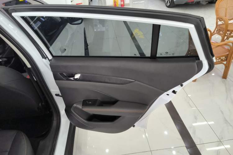Used Dongfeng Aeolus Yixuan 2025 1.5L Automatic Luxury Version Interior 6