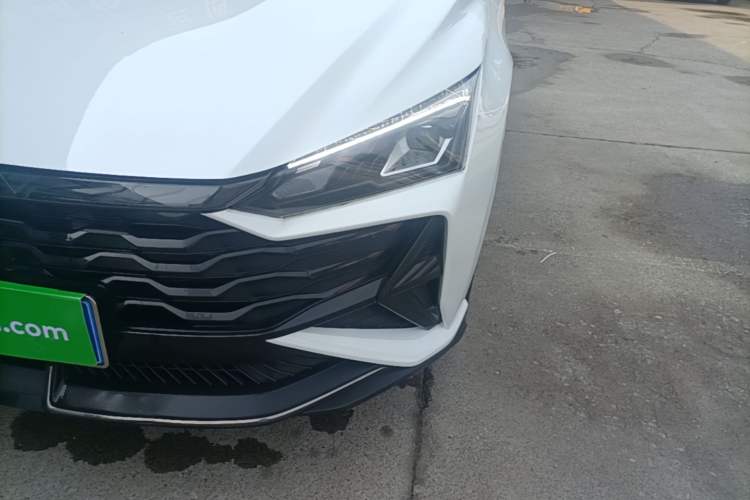 Used Dongfeng Aeolus Yixuan 2025 1.5L Automatic Luxury Version Left Front Headlight
