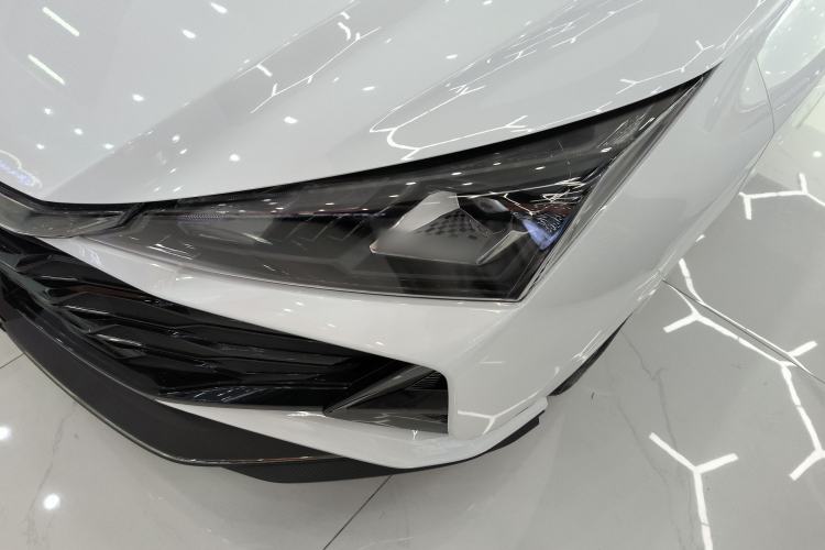 Used Dongfeng Aeolus Yixuan 2025 1.5L Automatic Luxury Version Left Front Headlight