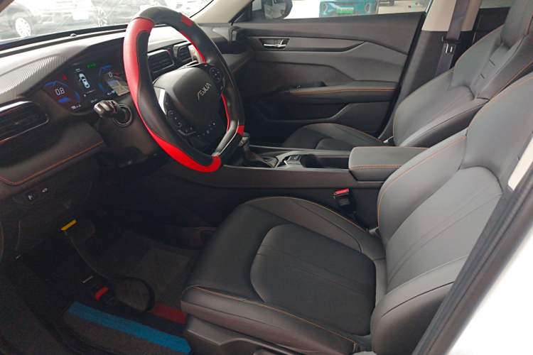 Used Dongfeng Aeolus Yixuan 2025 1.5L Automatic Luxury Version Left Front Seat