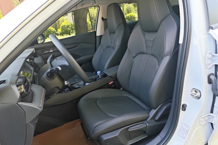 Used Dongfeng Aeolus Yixuan 2025 1.5L Automatic Luxury Version Left Front Seat