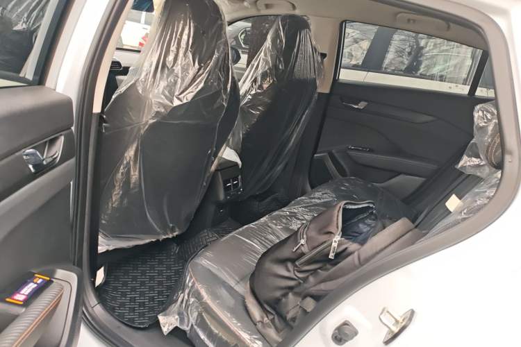 Used Dongfeng Aeolus Yixuan 2025 1.5L Automatic Luxury Version Left Rear Seat