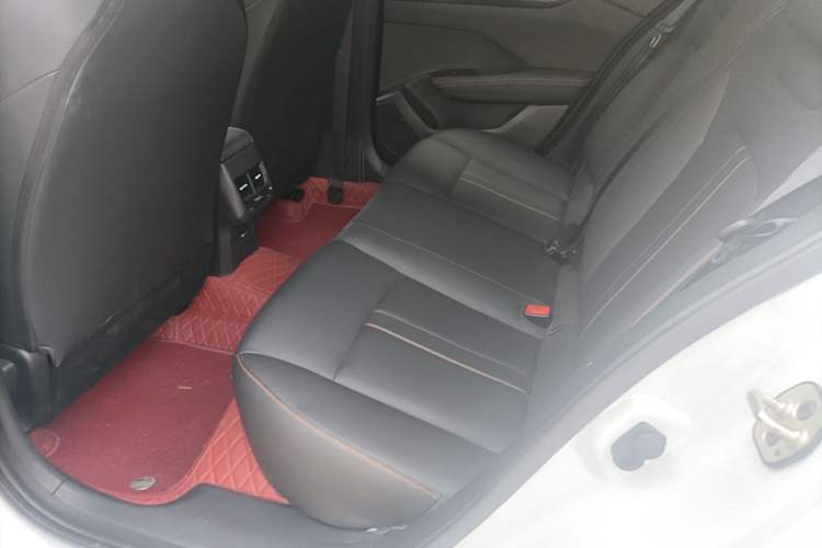 Used Dongfeng Aeolus Yixuan 2025 1.5L Automatic Luxury Version Left Rear Seat