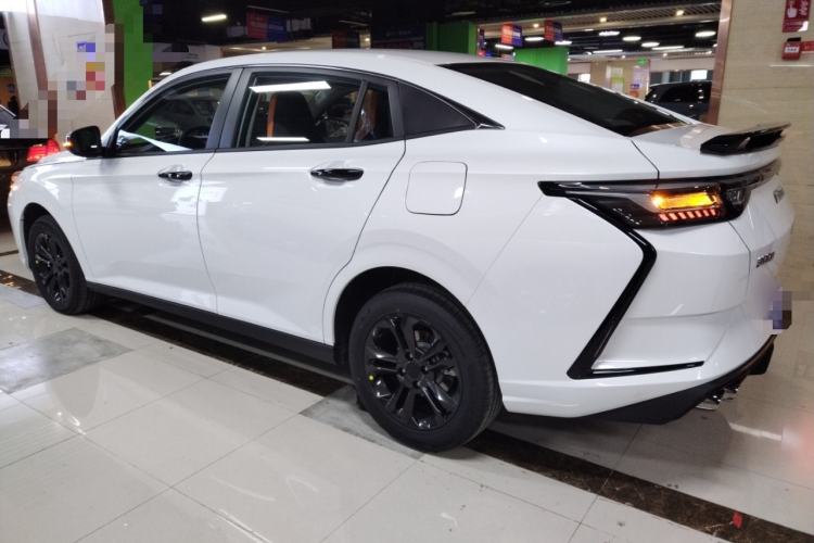 Used Dongfeng Aeolus Yixuan 2025 1.5L Glory Edition Left Side