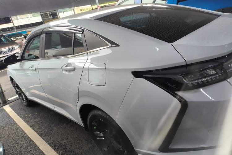 Used Dongfeng Aeolus Yixuan 2025 1.5L Automatic Luxury Version Left Side