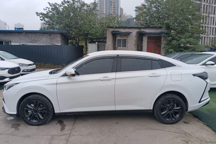 Used Dongfeng Aeolus Yixuan 2025 1.5L Automatic Luxury Version Left Side
