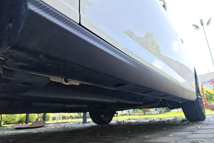 Used Dongfeng Aeolus Yixuan 2025 1.5L Automatic Luxury Version Left Side Sill