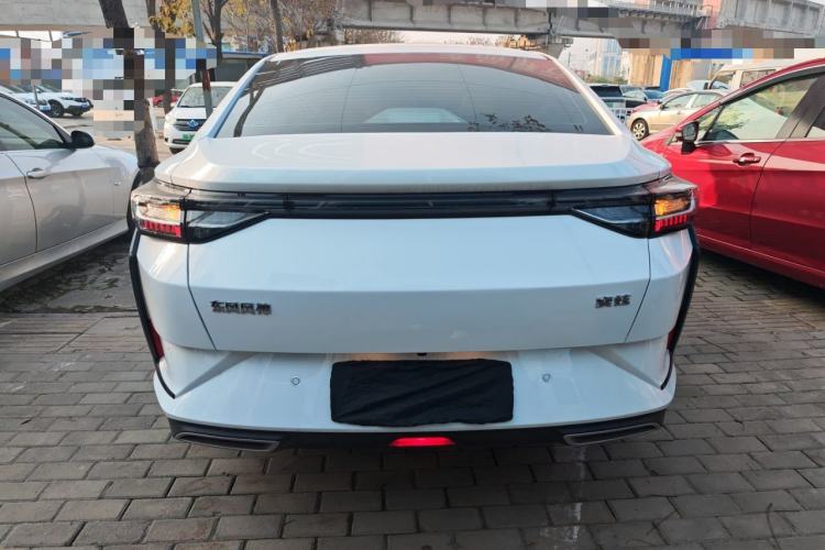 Used Dongfeng Aeolus Yixuan 2025 1.5L Automatic Luxury Version Rear