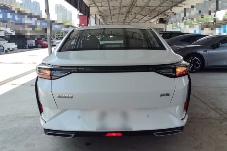 Used Dongfeng Aeolus Yixuan 2025 1.5L Automatic Luxury Version Rear