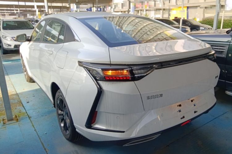 Used Dongfeng Aeolus Yixuan 2025 1.5L Automatic Luxury Version Rear Left 45 Deg