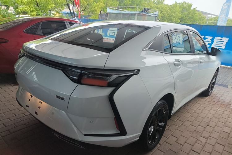 Used Dongfeng Aeolus Yixuan 2025 1.5L Automatic Luxury Version Rear Right 45 Deg