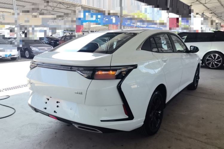 Used Dongfeng Aeolus Yixuan 2025 1.5L Automatic Luxury Version Rear Right 45 Deg