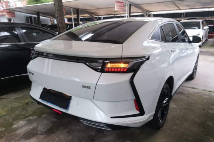Used Dongfeng Aeolus Yixuan 2025 1.5L Automatic Luxury Version Rear Right 45 Deg