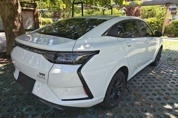 Used Dongfeng Aeolus Yixuan 2025 1.5L Automatic Luxury Version Rear Right 45 Deg