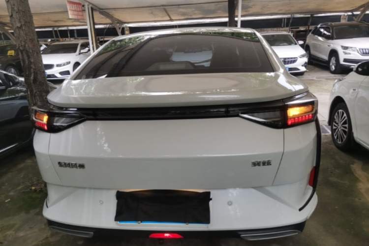 Used Dongfeng Aeolus Yixuan 2025 1.5L Automatic Luxury Version Rear