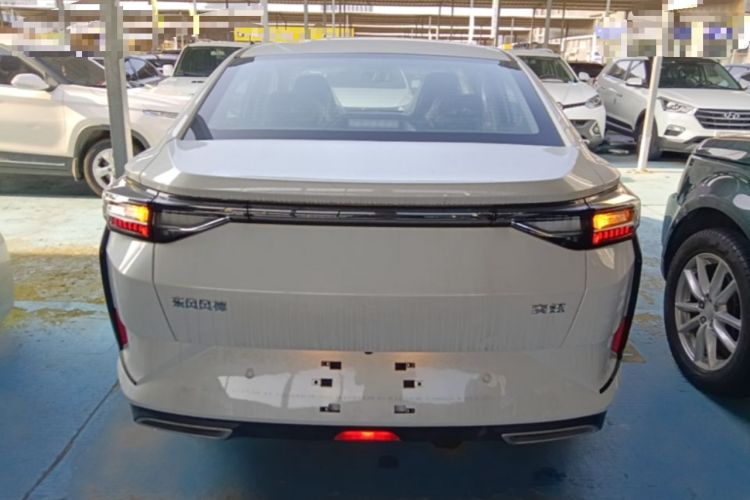 Used Dongfeng Aeolus Yixuan 2025 1.5L Automatic Luxury Version Rear