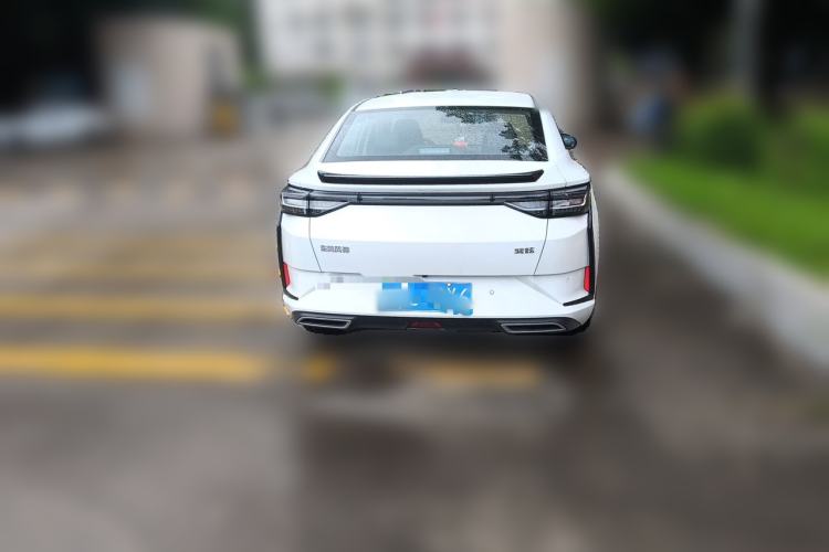 Used Dongfeng Aeolus Yixuan 2025 1.5L Automatic Luxury Version Rear