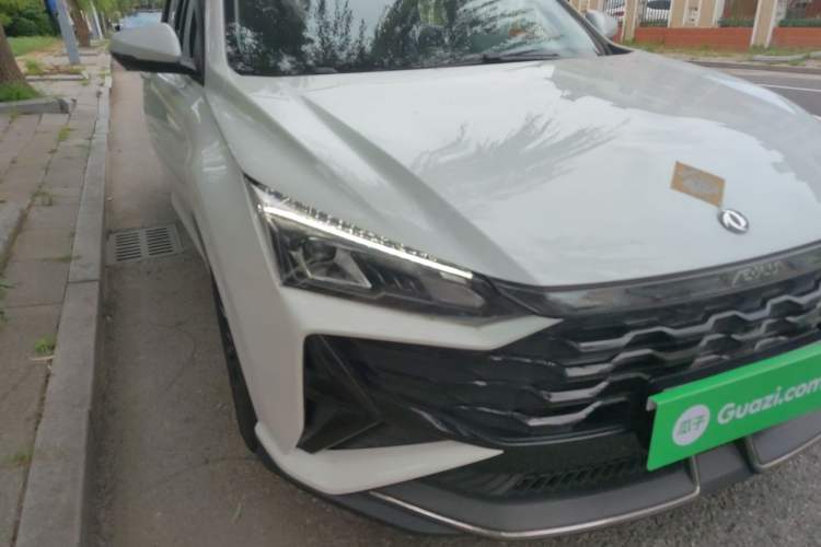 Used Dongfeng Aeolus Yixuan 2025 1.5L Automatic Luxury Version Right Front Headlight