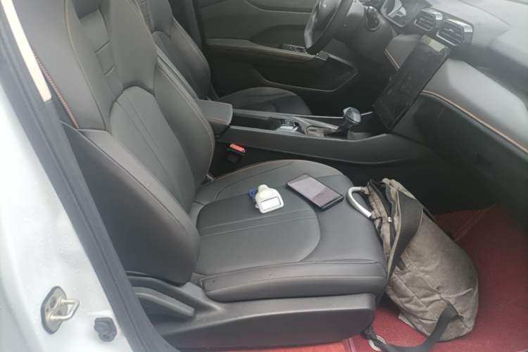 Used Dongfeng Aeolus Yixuan 2025 1.5L Automatic Luxury Version Right Front Seat