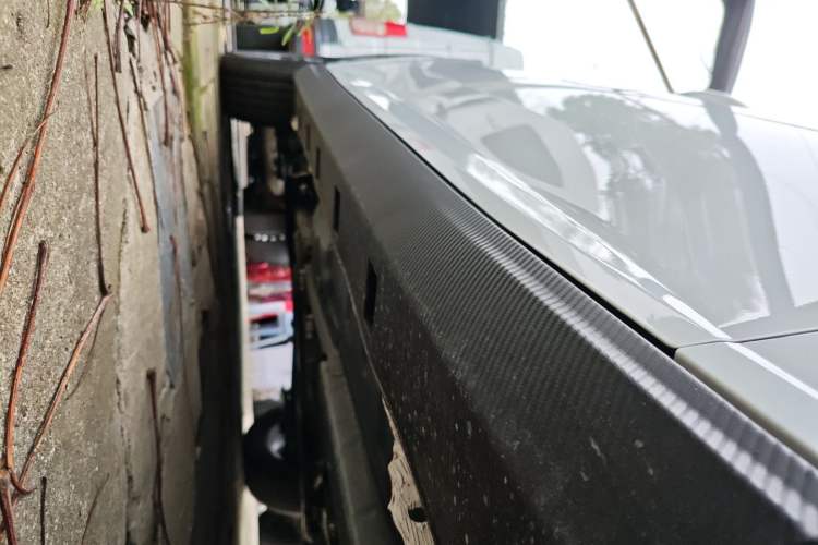 Used Dongfeng Aeolus Yixuan 2025 1.5L Automatic Luxury Version Right Side Sill