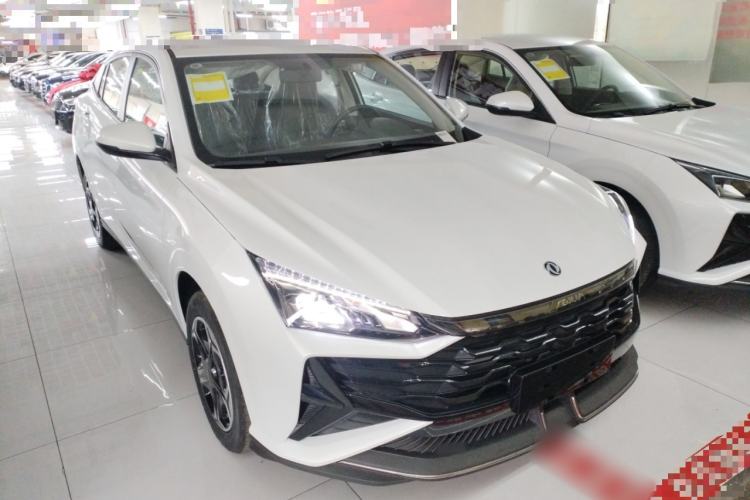 Used Dongfeng Aeolus Yixuan 2026 1.5L Automatic Luxury Edition Front Right 45 Deg