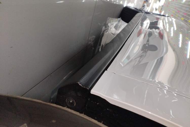 Used Dongfeng Aeolus Yixuan 2026 1.5L Automatic Luxury Edition Right Side Sill
