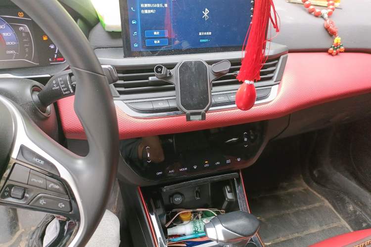 Used Dongfeng Aeolus Yixuan GS 2021 230T Automatic Star-Chasing Edition Audio And AC Panel