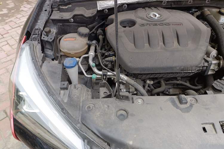 Used Dongfeng Aeolus Yixuan GS 2021 230T Automatic Star-Chasing Edition Engine Bay Right