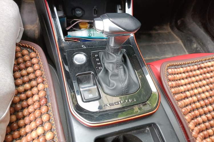 Used Dongfeng Aeolus Yixuan GS 2021 230T Automatic Star-Chasing Edition Gear Lever