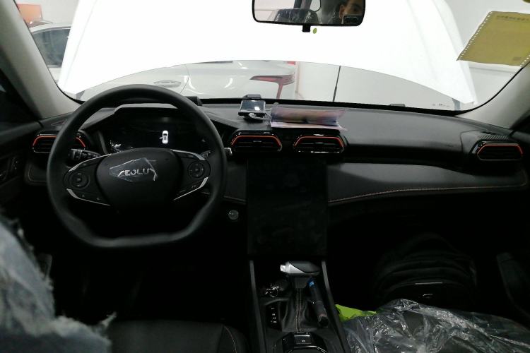 Used Dongfeng Aeolus Yixuan GS 2025 Mach-Edition 1.5L Automatic Starry Edition Center Console