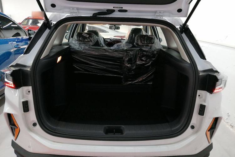 Used Dongfeng Aeolus Yixuan GS 2025 Mach-Edition 1.5L Automatic Starry Edition Trunk
